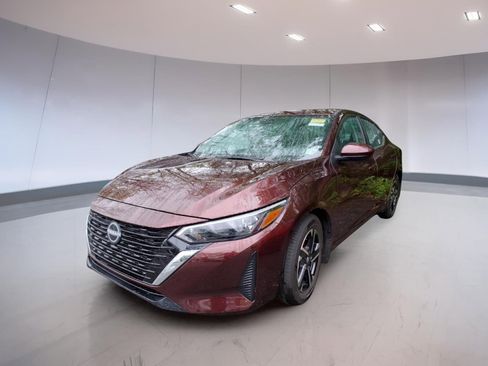 Used 2025 Nissan Sentra SV w/ Trunk Package FWD image 2
