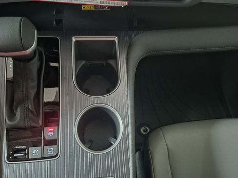 New 2026 Toyota Sienna XLE FWD image 27