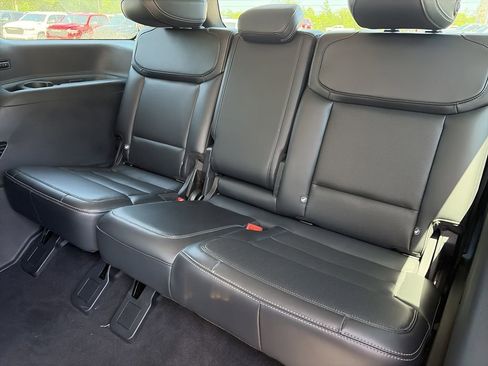 Used 2025 Ford Expedition Platinum AWD/4WD image 31