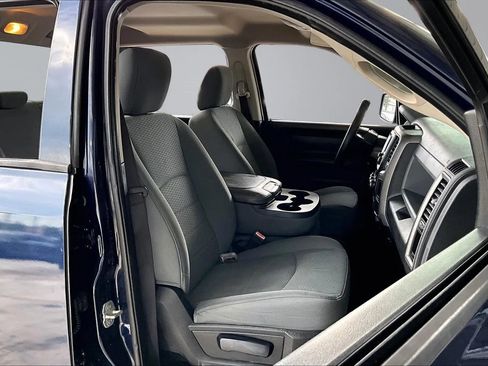Used 2015 RAM 1500 Express RWD image 26