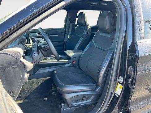 Used 2025 Ford Explorer ST AWD/4WD image 17