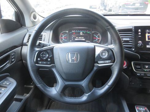 Used 2020 Honda Pilot Touring image 14