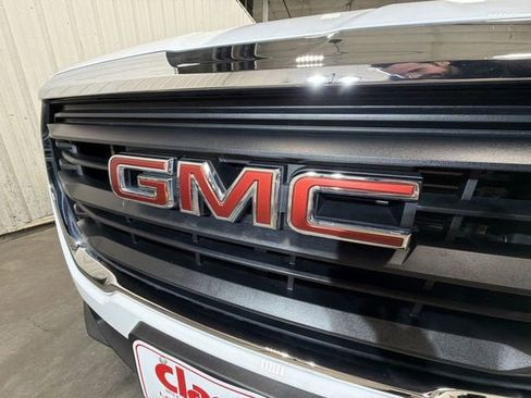 Used 2023 GMC Terrain SLE w/ Driver Convenience Package AWD/4WD image 2