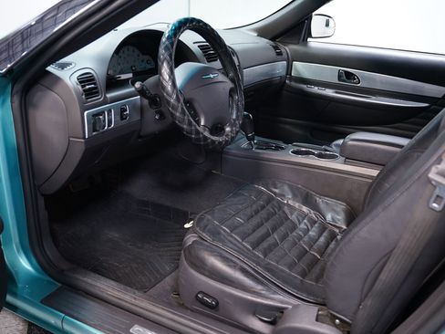 Used 2002 Ford Thunderbird image 4