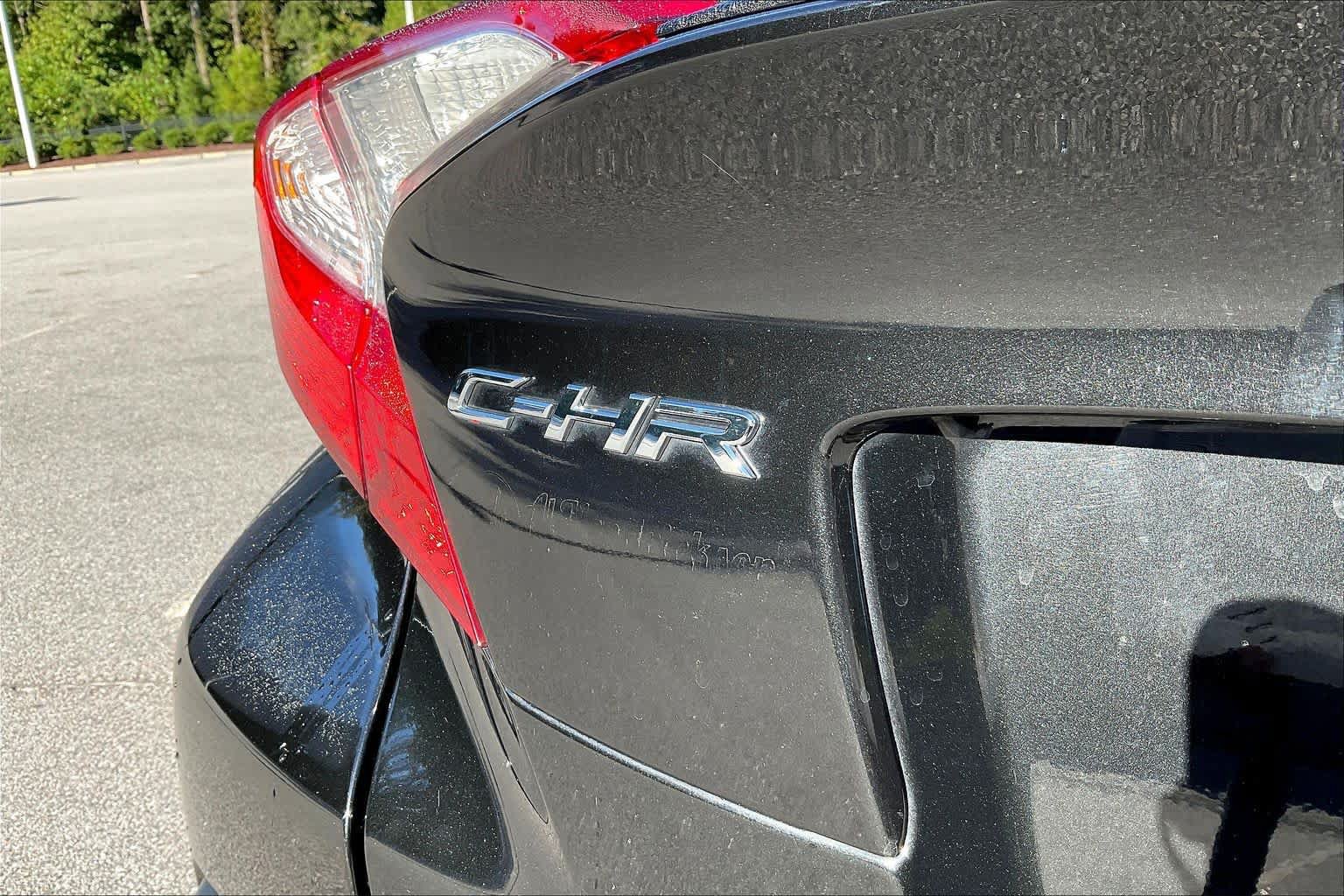 Used 2022 Toyota C-HR XLE FWD image 30