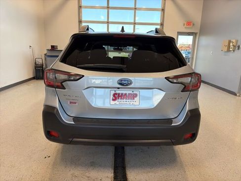 Used 2023 Subaru Outback Premium AWD/4WD image 7