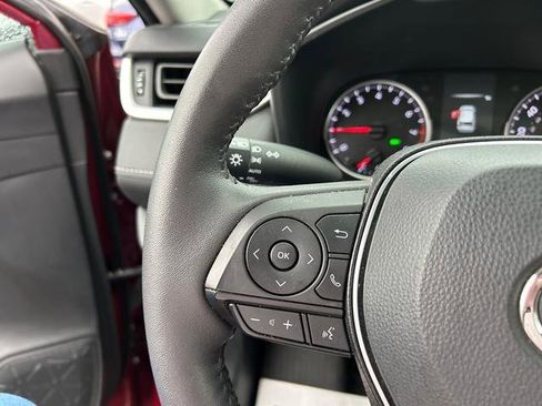 Used 2022 Toyota RAV4 XLE image 19