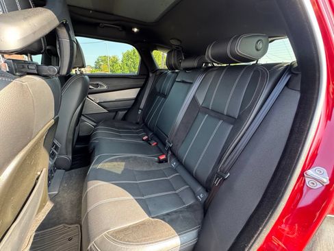 Used 2019 Land Rover Range Rover Velar R-Dynamic SE AWD/4WD image 25