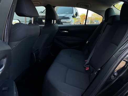 Used 2021 Toyota Corolla LE image 11