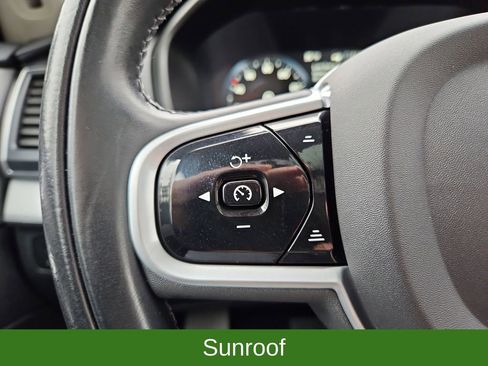 Used 2022 Volvo XC90 T5 Momentum w/ Climate Package image 11