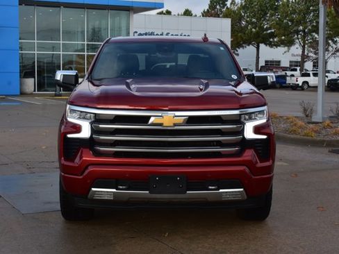 Used 2024 Chevrolet Silverado 1500 High Country w/ Technology Package image 2