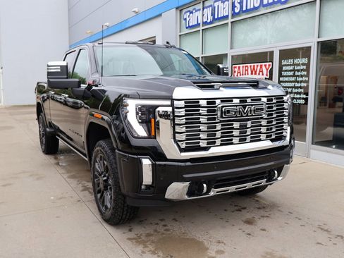 New 2026 GMC Sierra 2500 Denali w/ Denali Reserve Package AWD/4WD image 2