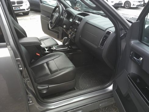 Used 2010 Ford Escape Limited FWD image 13