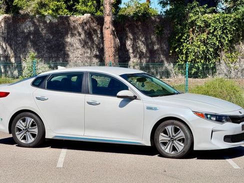 Used 2018 Kia Optima EX image 5