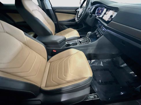 Used 2019 Volkswagen Jetta SEL Premium FWD image 28