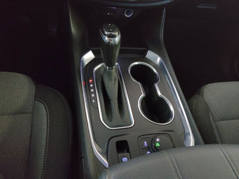 Used 2020 Chevrolet Traverse LT FWD image 26