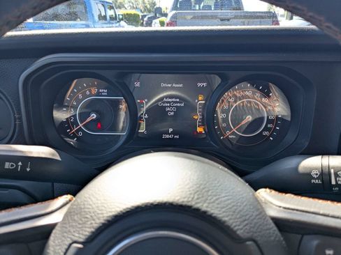 Used 2024 Jeep Gladiator Mojave w/ Technology Group AWD/4WD image 23