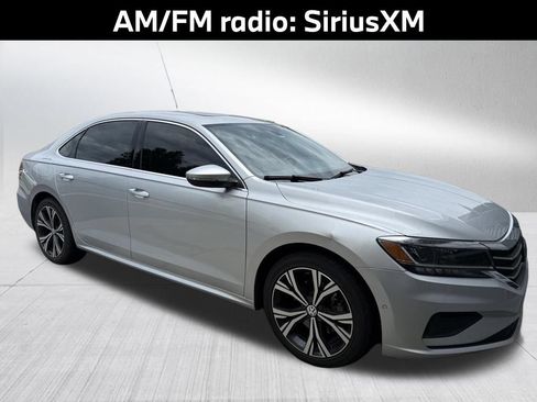 Used 2020 Volkswagen Passat 2.0T SEL FWD image 5