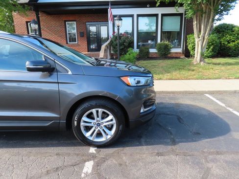 Used 2020 Ford Edge SEL FWD image 10