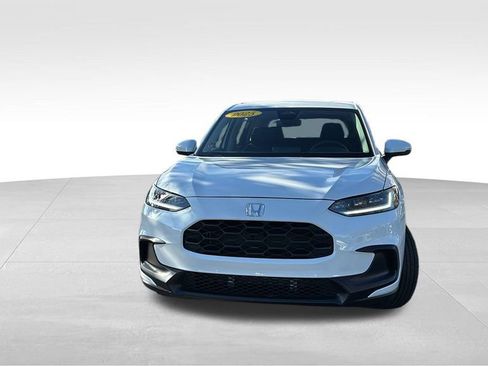 Certified 2025 Honda HR-V LX image 2