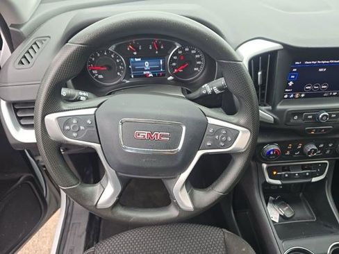 Used 2024 GMC Terrain SLE w/ Driver Convenience Package FWD image 6
