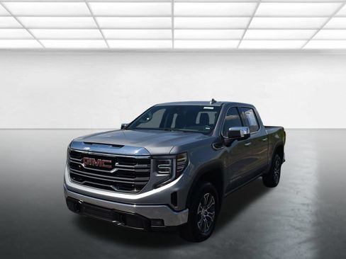 Used 2025 GMC Sierra 1500 SLT AWD/4WD image 8