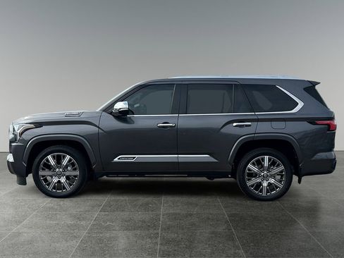 Used 2025 Toyota Sequoia Capstone image 5