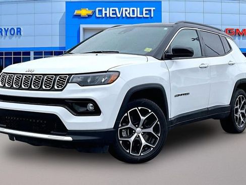 Used 2024 Jeep Compass Limited AWD/4WD image 3