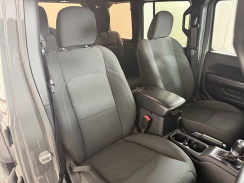 Used 2020 Jeep Wrangler Unlimited Sport S image 24