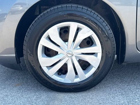 Used 2019 Nissan Versa Note SV FWD image 18