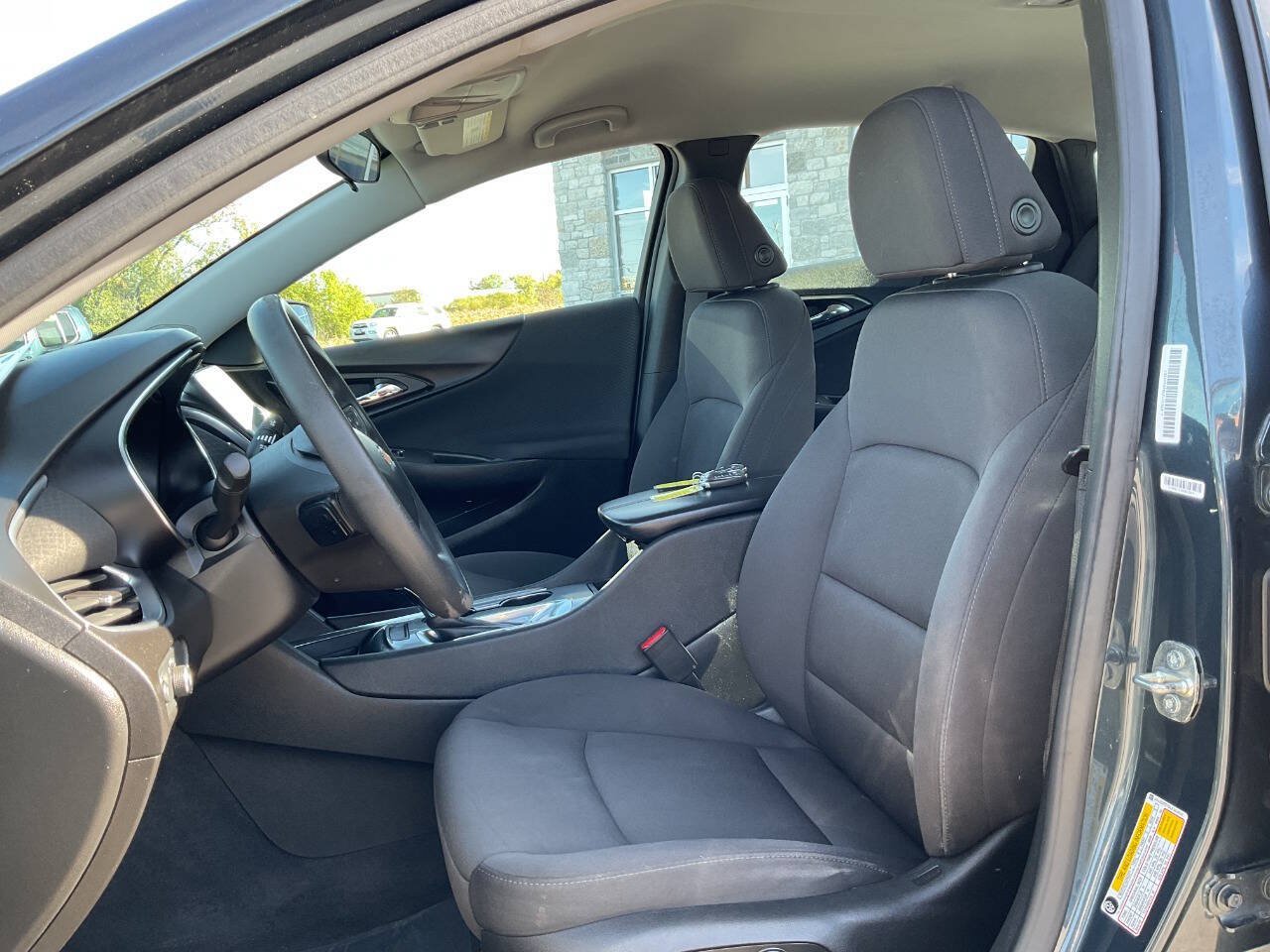 Used 2020 Chevrolet Malibu LT FWD image 15