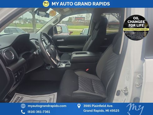 Used 2018 Toyota Tundra SR5 image 9