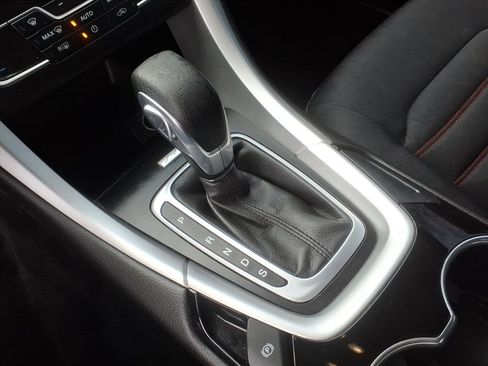 Used 2016 Ford Fusion SE image 14