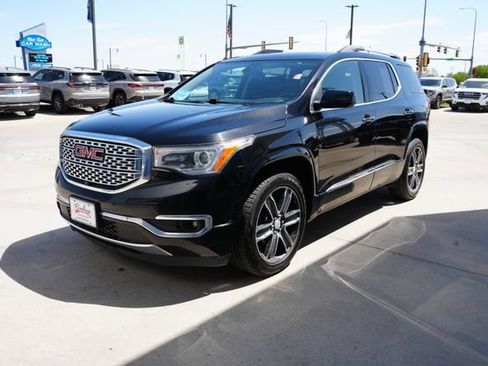 Used 2017 GMC Acadia Denali w/ Technology Package AWD/4WD image 28