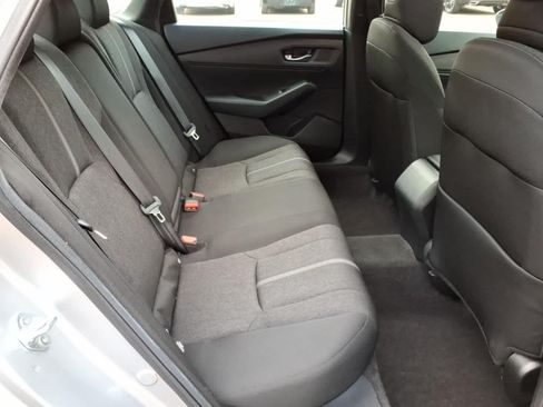 Used 2024 Honda Accord Sport image 11