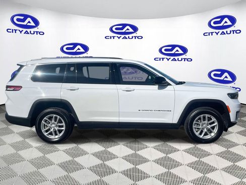 Used 2023 Jeep Grand Cherokee L Laredo image 2