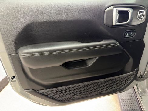 Used 2023 Jeep Wrangler Sahara AWD/4WD image 14