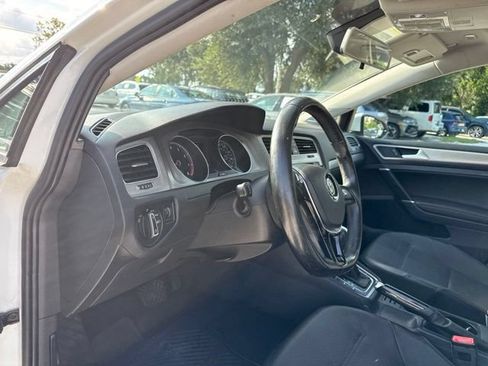 Used 2017 Volkswagen Golf S FWD image 15