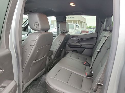 Used 2023 Chevrolet Colorado LT w/ LT Convenience Package III AWD/4WD image 9