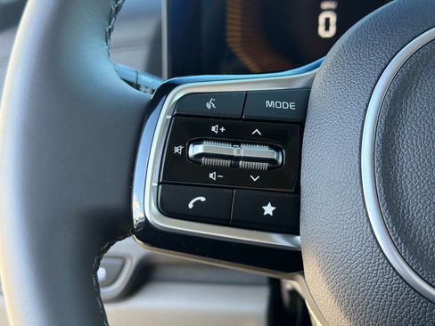 New 2026 Kia Carnival EX image 29