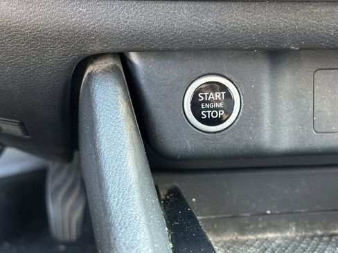 Used 2023 Nissan Rogue SV image 24