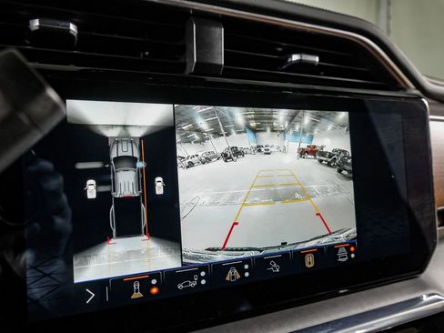 Used 2024 GMC Sierra 3500 Denali Ultimate image 21