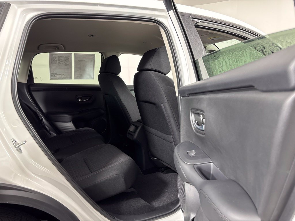 Used 2027 Honda HR-V LX image 18