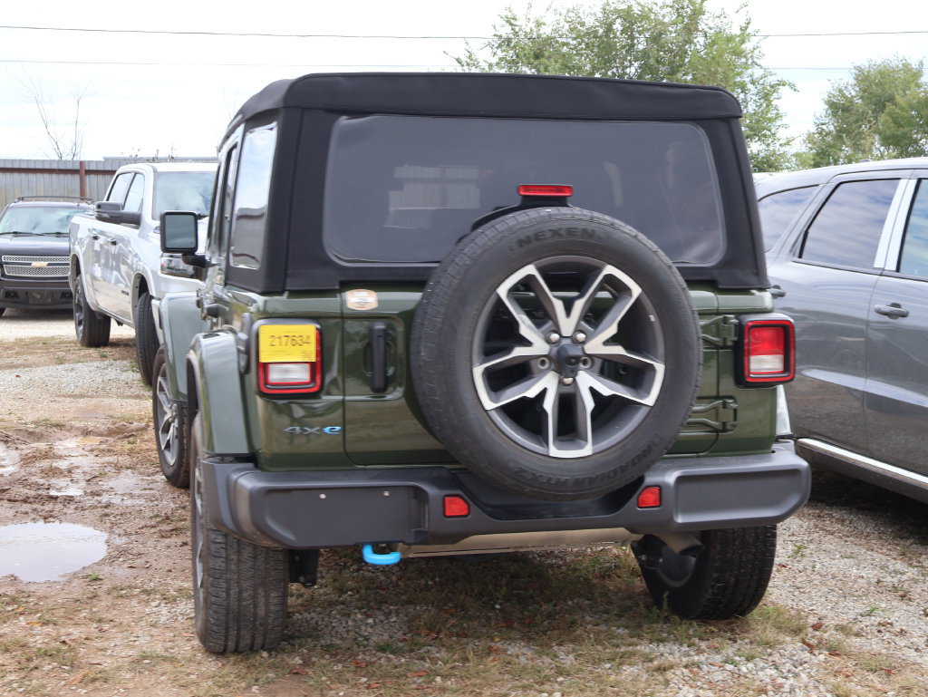 Used 2024 Jeep Wrangler Unlimited AWD/4WD image 21