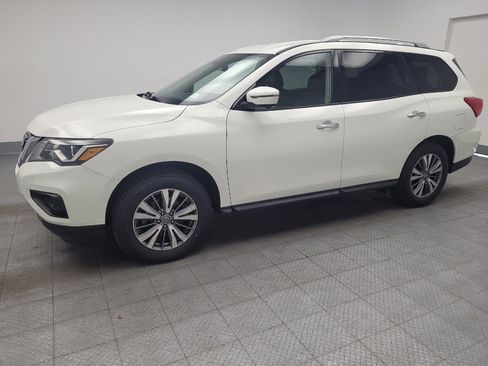 Used 2019 Nissan Pathfinder SL AWD/4WD image 2