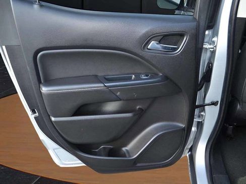 Used 2018 GMC Canyon SLE w/ SLE Convenience Package image 20