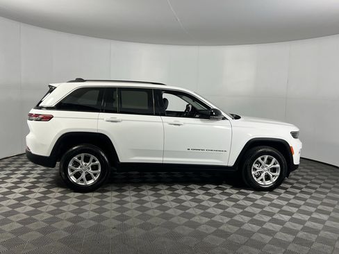 Used 2023 Jeep Grand Cherokee Limited image 5
