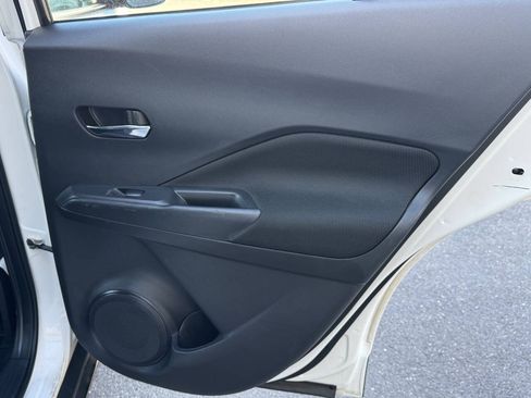 Used 2023 Nissan Kicks SV FWD image 53