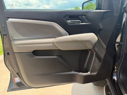 Used 2024 Chevrolet Colorado ZR2 w/ ZR2 Convenience Package III AWD/4WD image 19