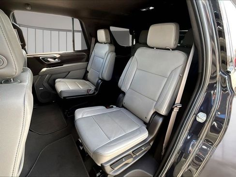 Used 2024 Chevrolet Tahoe Z71 w/ Z71 Off-Road Package AWD/4WD image 25